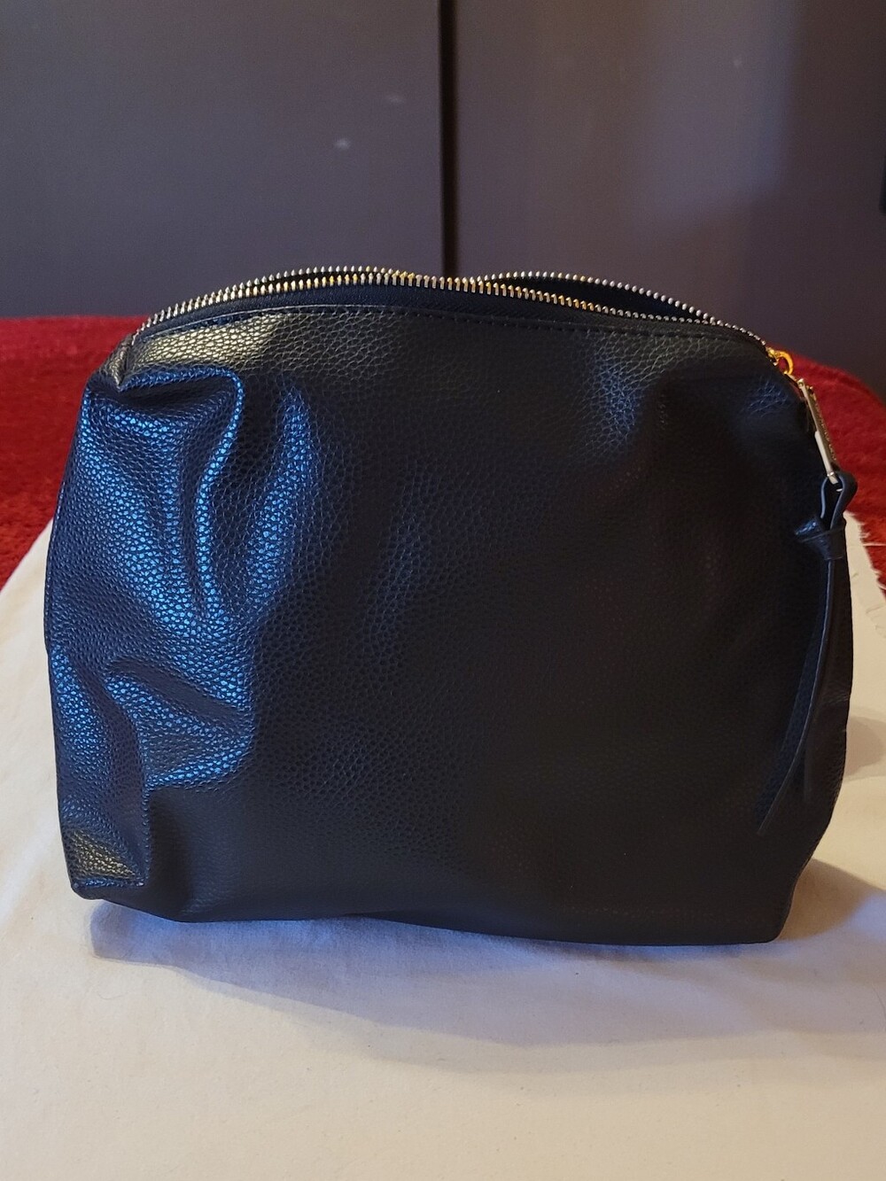 Steve Madden black cosmetic  bag
